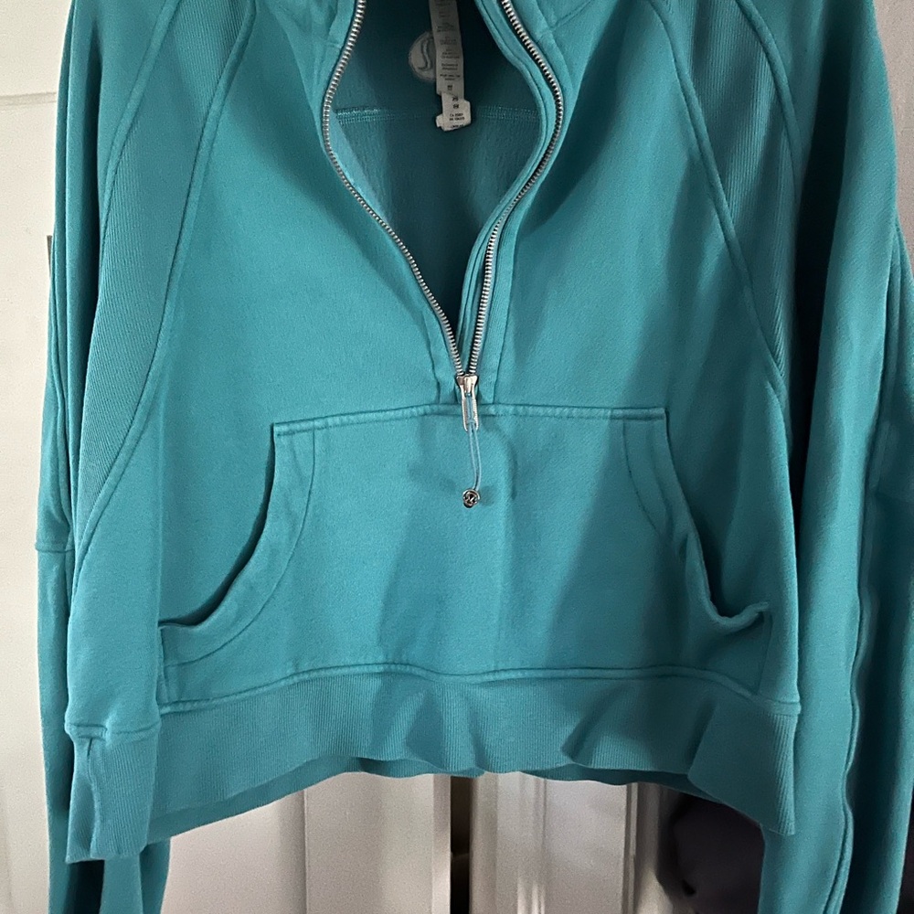 Lululemon Scuba